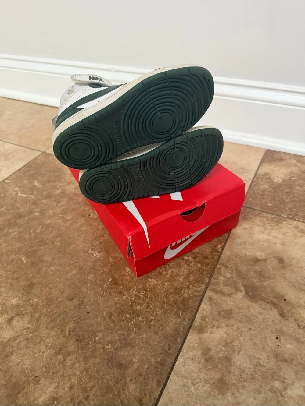 Nike Kids Court Borough - High-Top Sneakers in White and Dark Green
